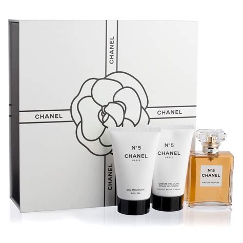 chanel no 5 gift pack.